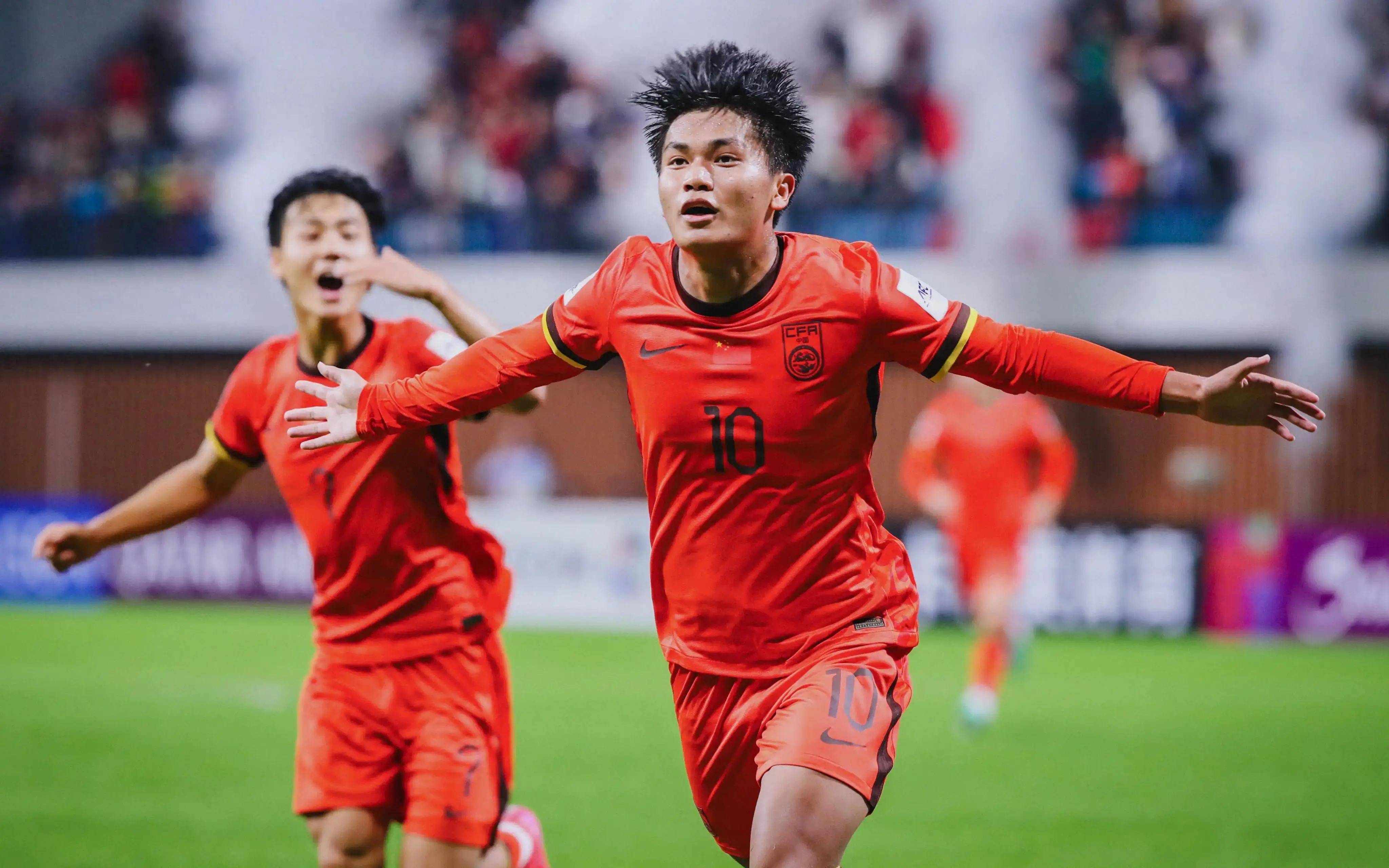 海登海姆vs法兰克福：阿尔扬-伊布拉希莫维奇、齐夫齐瓦泽首发，堂安律、瓦希出战（海登海姆迎战法兰克福：阿尔扬-伊布拉希莫维奇、齐夫齐瓦泽先发，堂安律与瓦希登场）