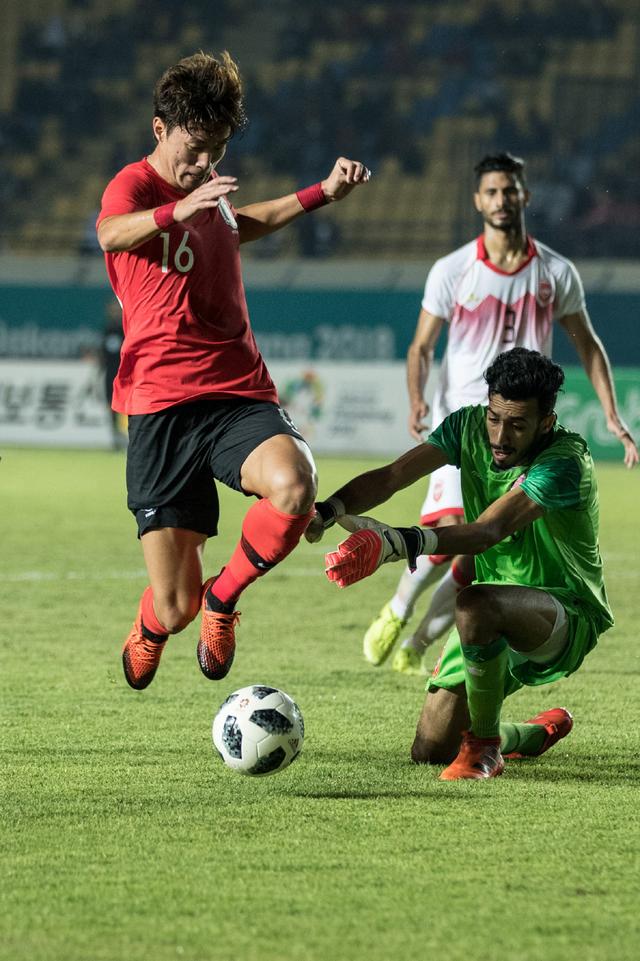 镜报：麦克托米奈上赛季意甲收官战亲签球衣成交价超2.4万欧（镜报称：麦克托米奈上赛季意甲末轮亲签球衣拍卖价超2.4万欧）