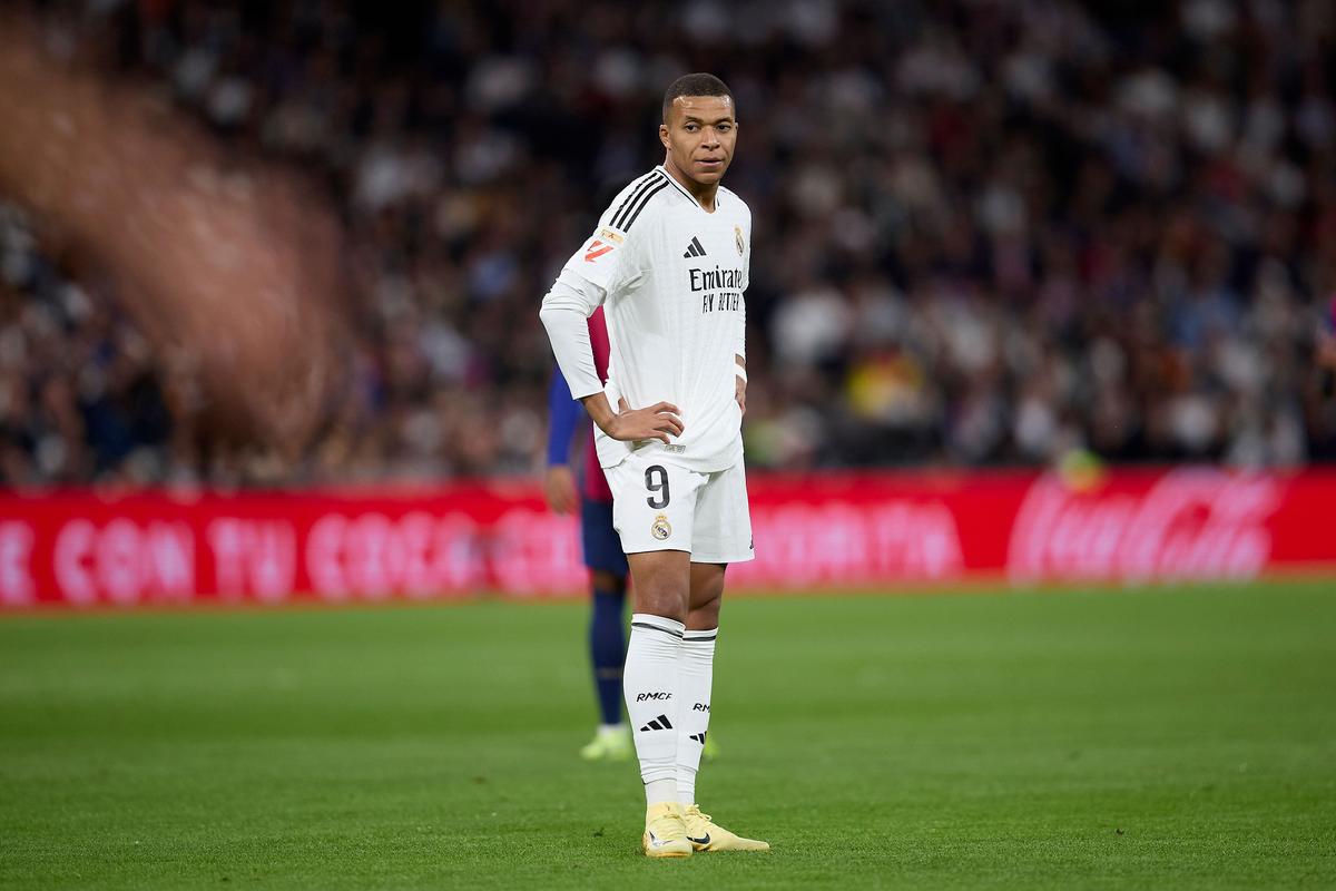 图片报：虽然脚踝疼痛感依然强烈，但基米希想带伤出战阿森纳（图片报：脚踝仍剧痛，基米希仍欲带伤出战阿森纳）