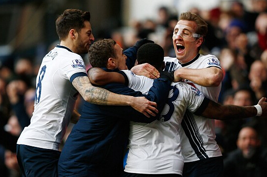 国足友谊赛战胜韩国展现新阵容（国足热身赛击败韩国，新阵容亮相）