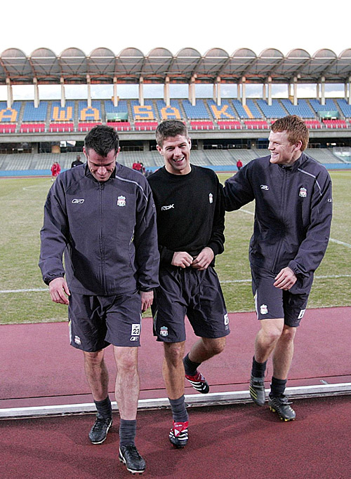 不服！弗兰克：不理解西蒙斯为何改判红牌，也不理解罗梅罗吃第二张黄牌（弗兰克质疑判罚：不理解西蒙斯改判红牌，同样不解罗梅罗吃到第二张黄牌）