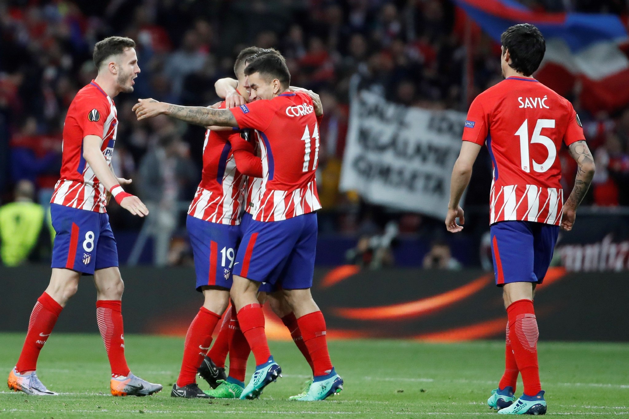 世体：克里斯滕森并没受伤，提前结束训练是计划好的（世体：克里斯滕森无伤，按计划提前结束训练）