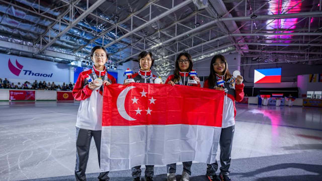 他是这队最稳的那个人（他是这支队伍最可靠的存在）