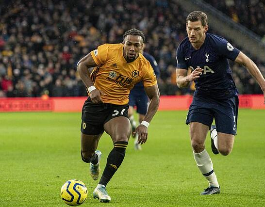 穆帅的本菲卡1米98门将受到英超球队关注，售价在4000万欧元（英超多队盯上穆帅麾下本菲卡1米98门将，标价约4000万欧元）