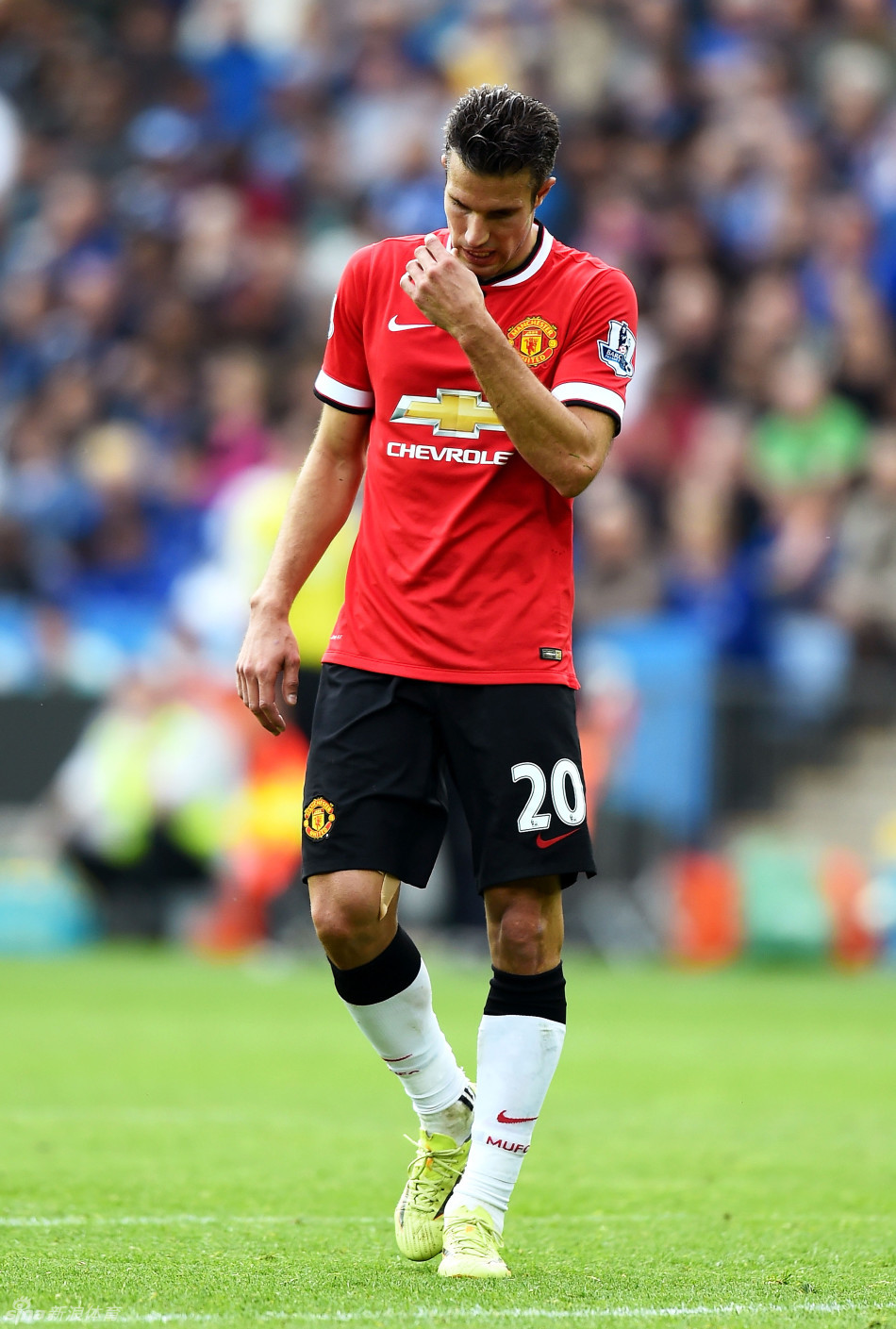 封烟呢？荷甲阿贾克斯vs格罗宁根因为烟雾太大被终止（荷甲阿贾克斯VS格罗宁根因浓烟过大比赛中止）