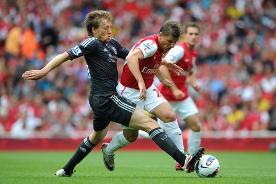 浙江队表现稳定（浙江队发挥稳健）