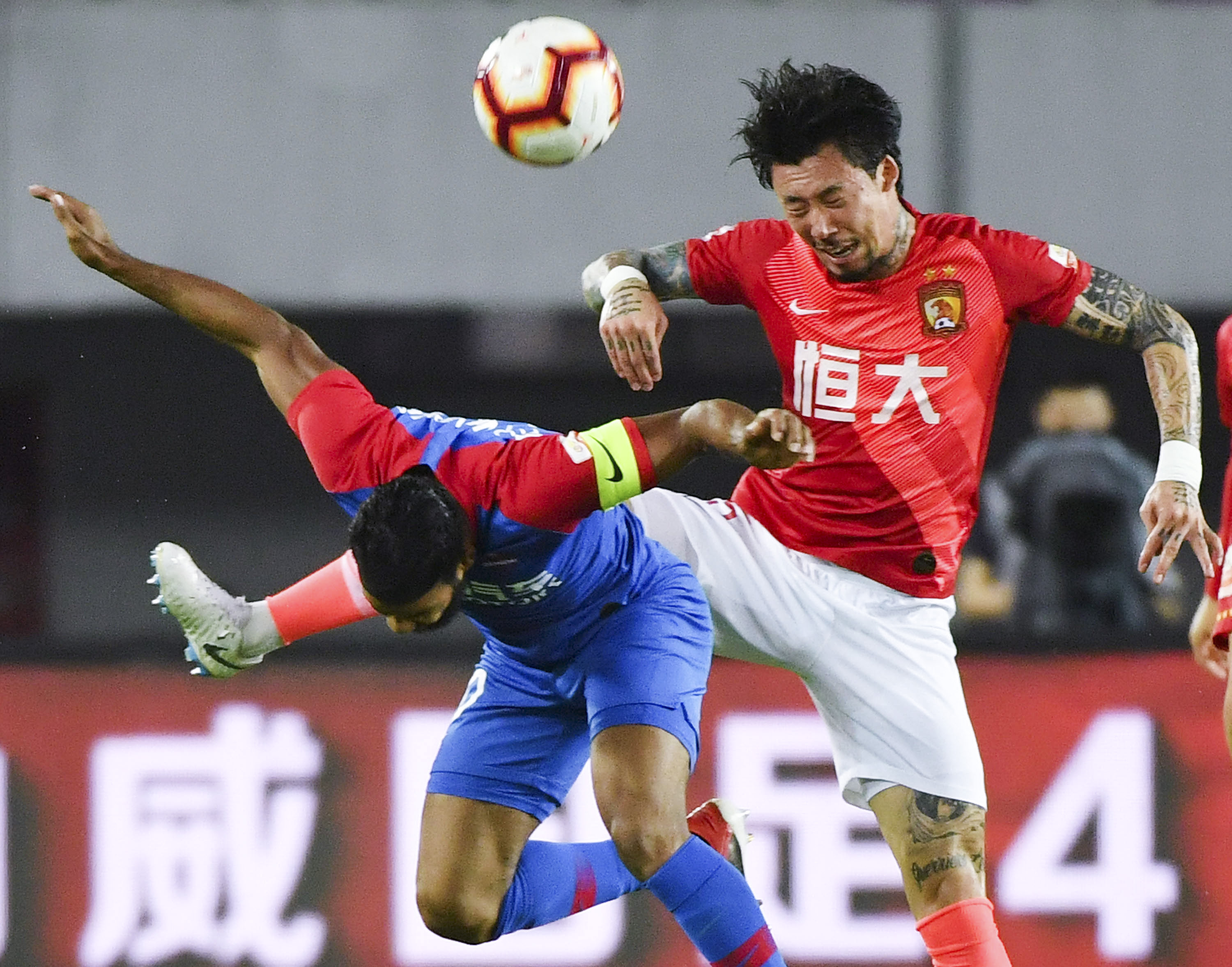 “赛程杀人”！一日三赛拖垮孙颖莎，荒谬安排毁掉国乒巅峰内战（魔鬼赛程！孙颖莎单日三战被拖垮，荒唐安排葬送国乒巅峰对决）