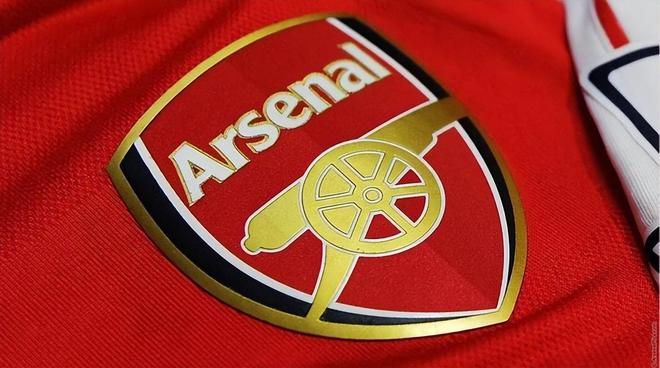 梅里诺玩二选一：佩德里＞维蒂尼亚、厄德高、罗德里（梅里诺的选择：佩德里高于维蒂尼亚、厄德高和罗德里）