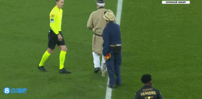 足球报：国安亚冠出局后，有球迷退了足协杯决赛的门票与酒店（足球报：国安亚冠遭淘汰 部分球迷退订足协杯决赛门票和酒店）